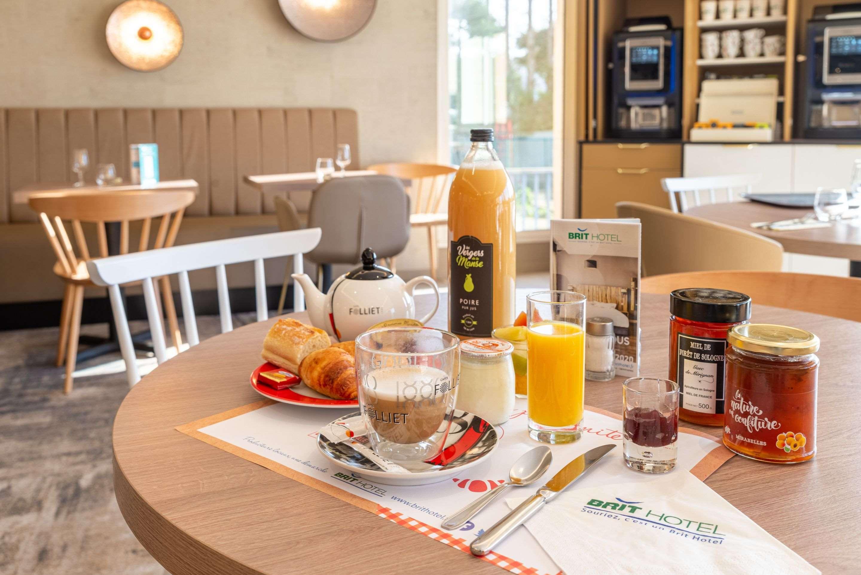 Brit Hotel Orleans St Jean De Braye - L'Antares Сен-Жан-де-Брей Экстерьер фото