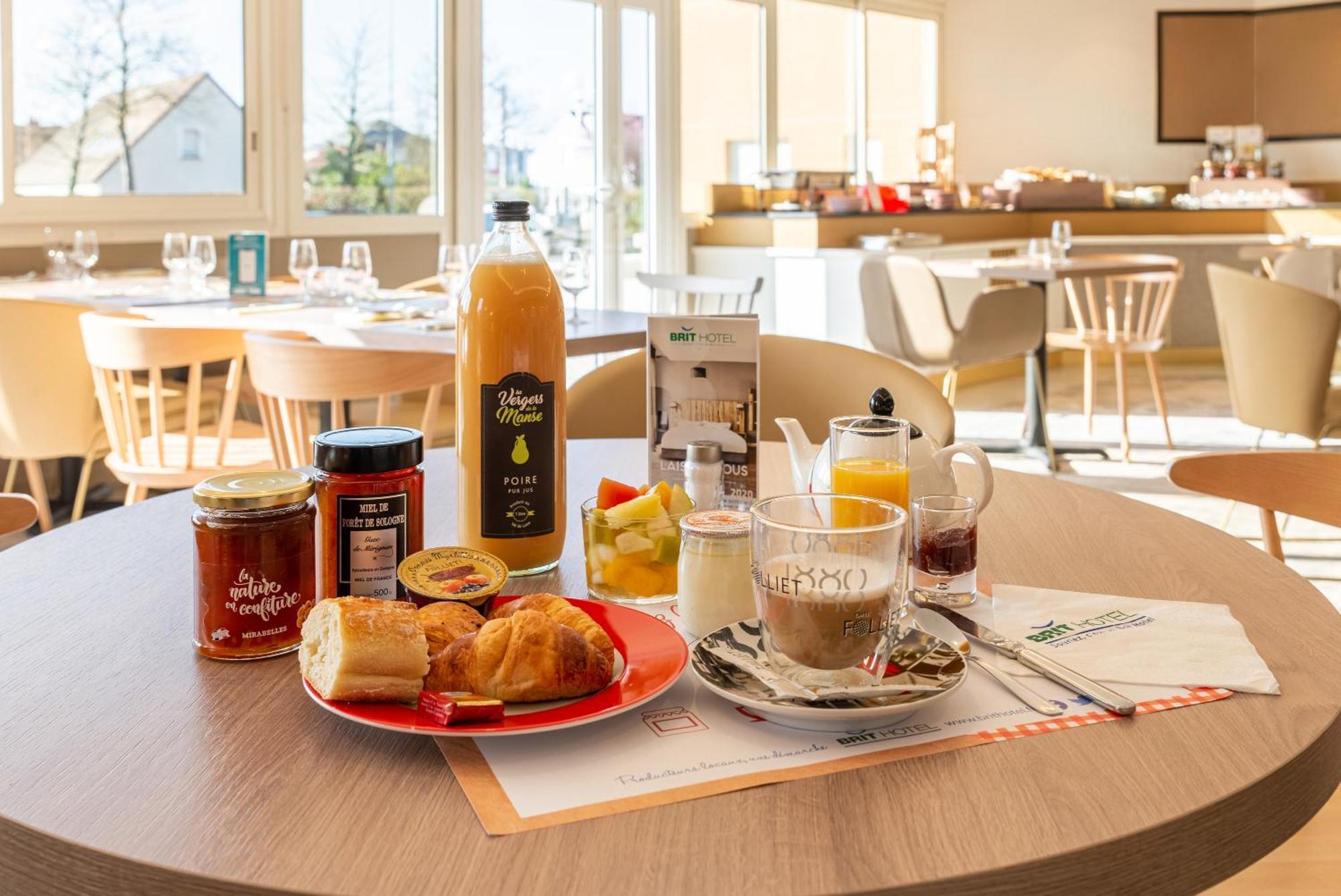 Brit Hotel Orleans St Jean De Braye - L'Antares Сен-Жан-де-Брей Экстерьер фото